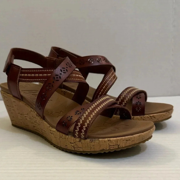 Cali from Skechers Luxe Foam Beverlee-Delicate Glow - Picture 1 of 8